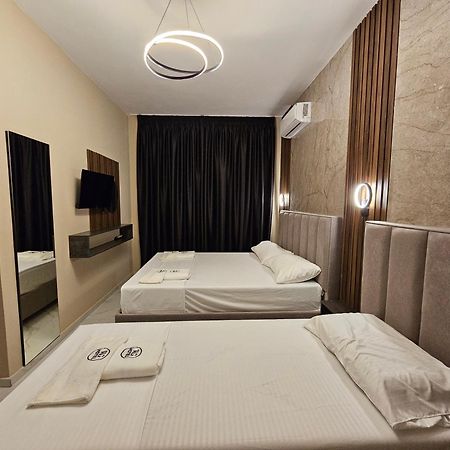 Wg Hotel Ксаміл Екстер'єр фото