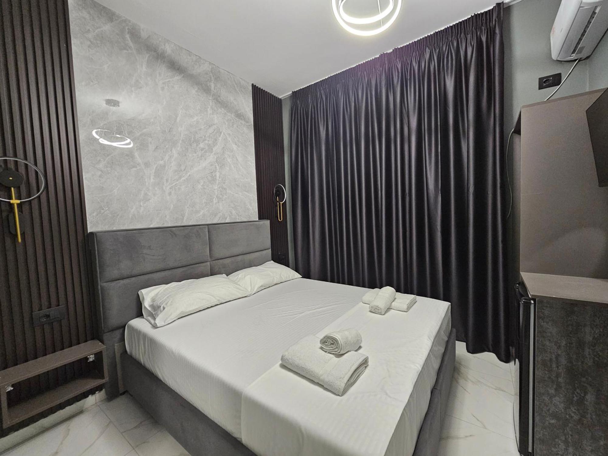 Wg Hotel Ксаміл Екстер'єр фото