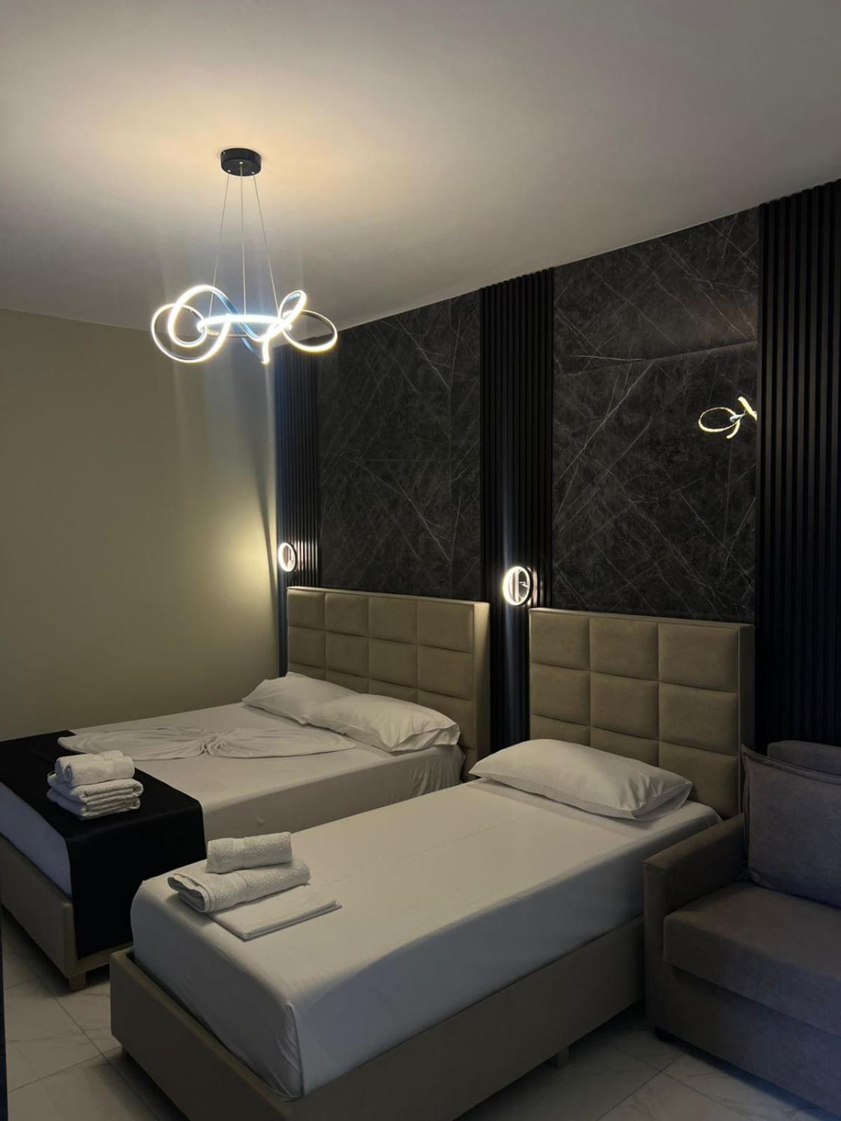 Wg Hotel Ксаміл Екстер'єр фото